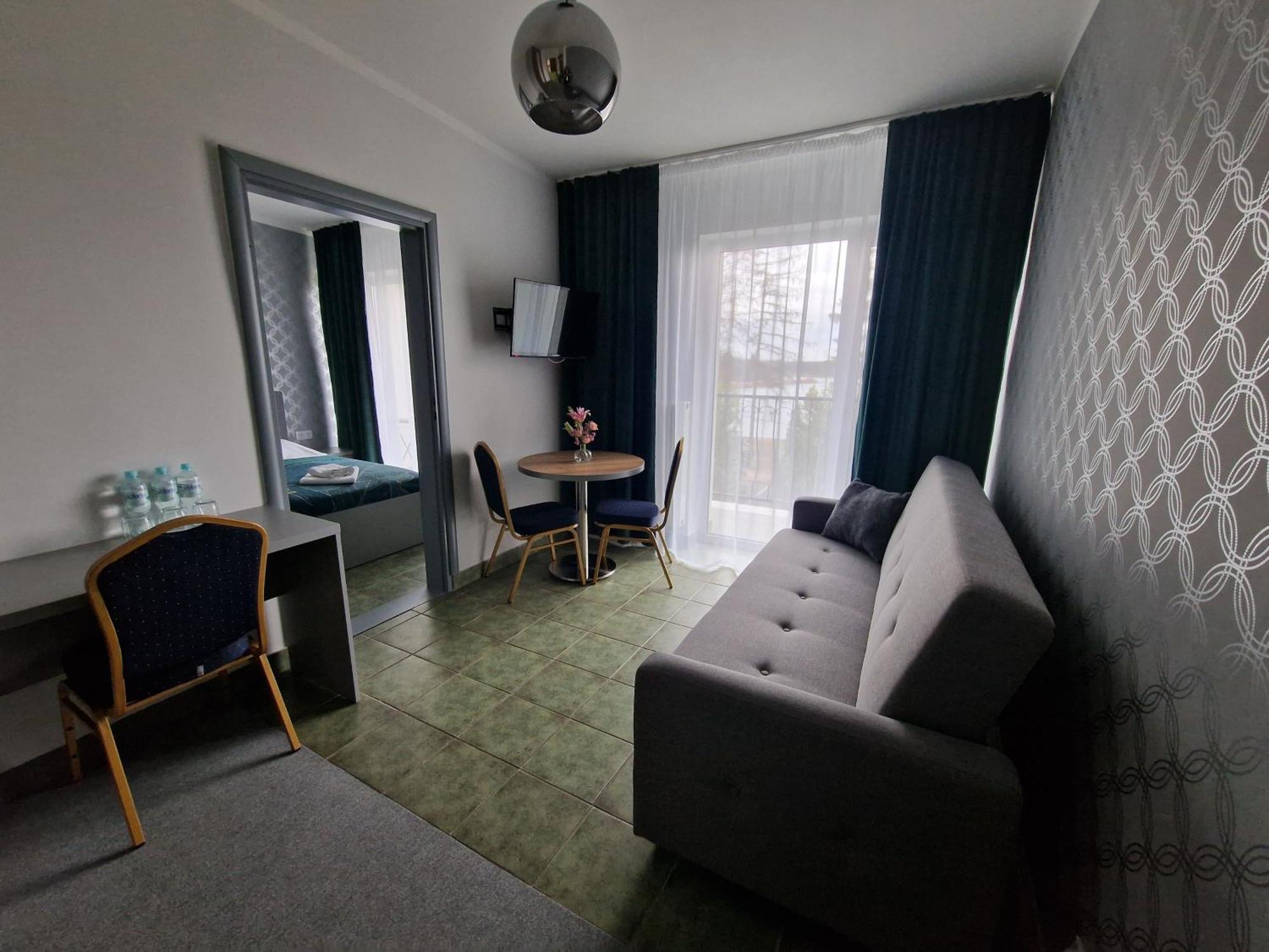 Hotel Gosciniec Nad Zalewem Sosina à Jaworzno Extérieur photo