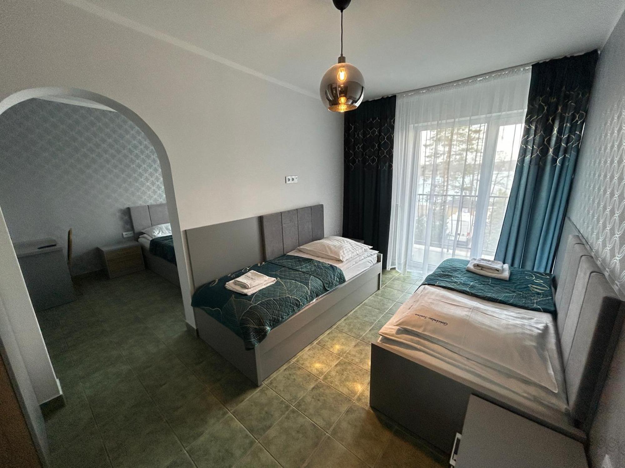 Hotel Gosciniec Nad Zalewem Sosina à Jaworzno Extérieur photo