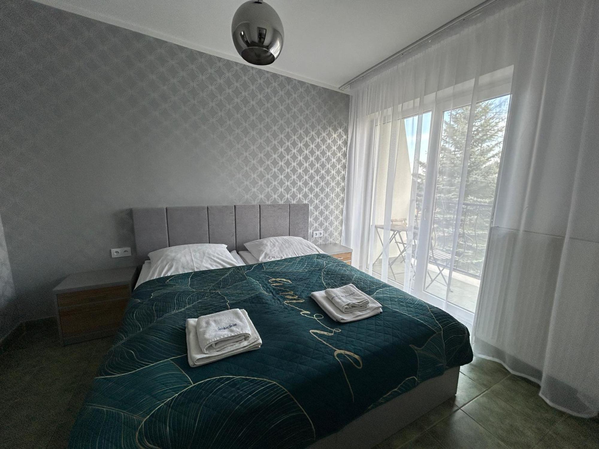 Hotel Gosciniec Nad Zalewem Sosina à Jaworzno Extérieur photo